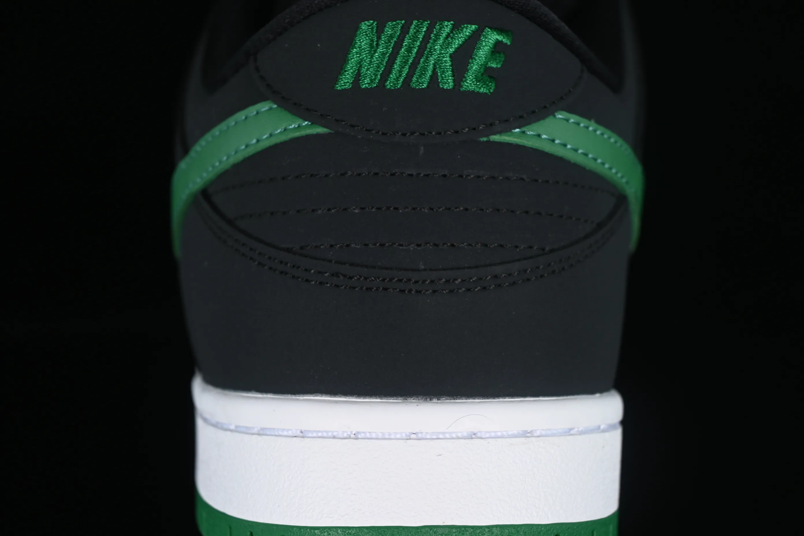All categories Nk SB Dunk series Nk SB Dunk Low low-top sneakers K version Nk SB Dunk Low black and green Dunk series low-top casual sports skateboard shoes BQ6817-005